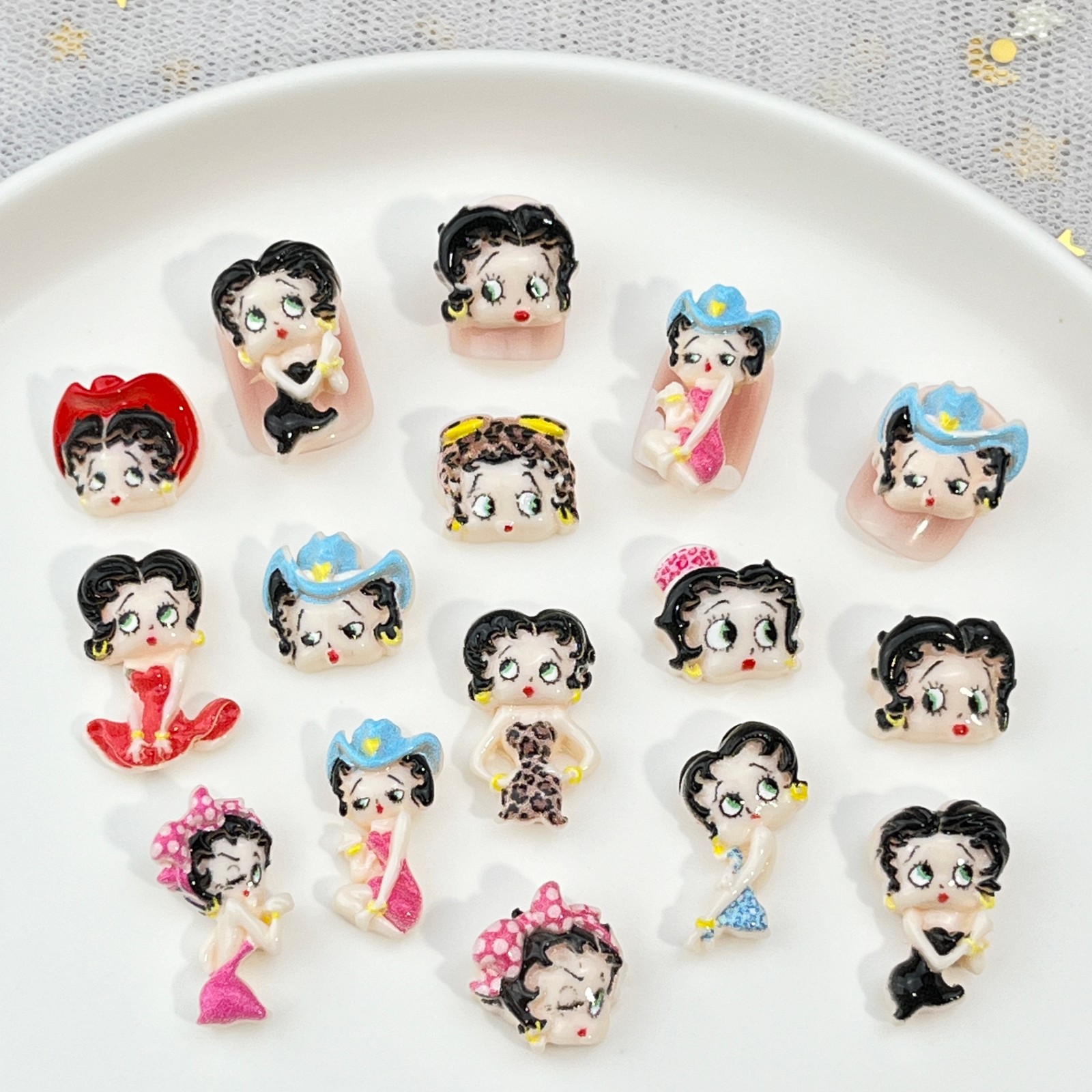 100 szt. akcesoriów do zdobien – Nail Art recenzja i cena